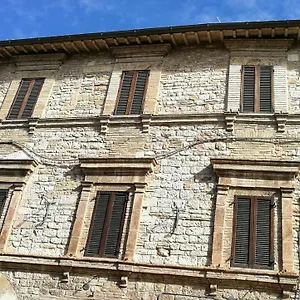 Palazzo Calocci In Appartamento Assisi